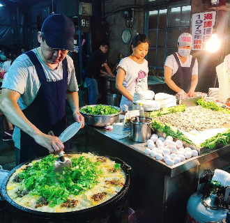 Attractions: Hai Pu Oyster Omelet